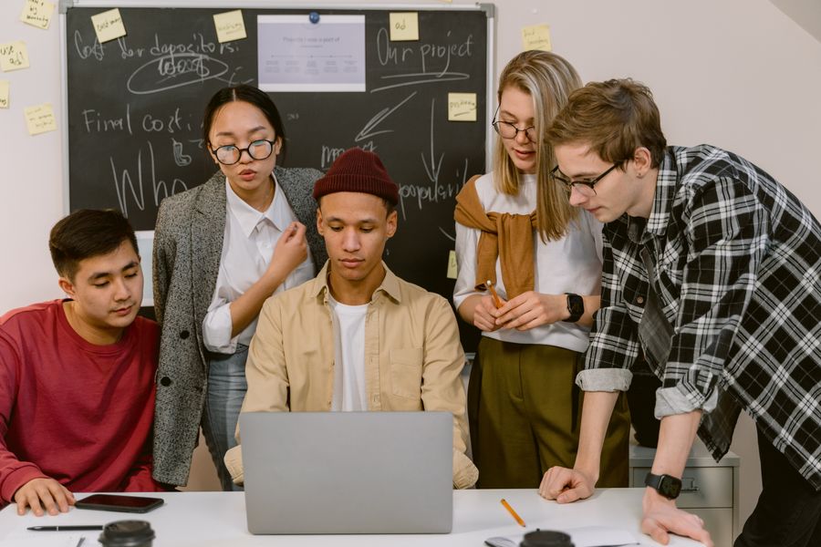 Zespół rozwijający innowacyjny startup